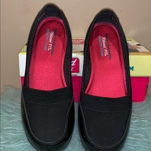 Relaxed Fit From Sketchers with Memory Foam